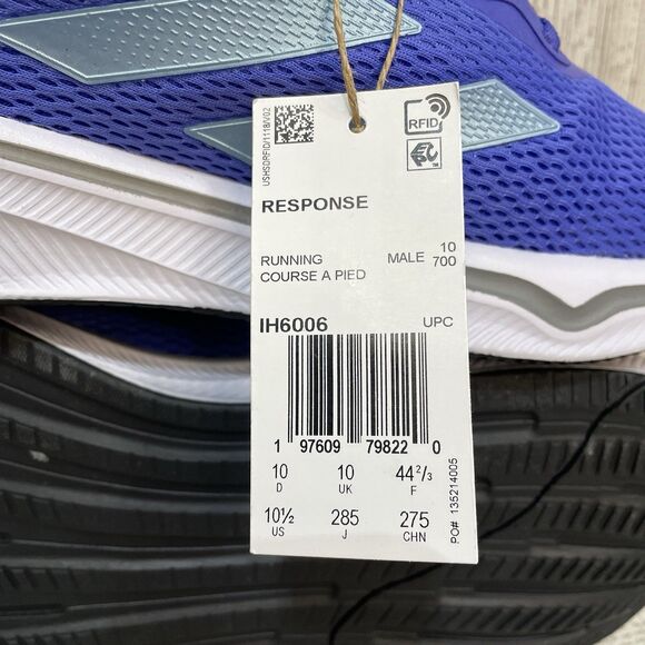 Athletic_Shoes